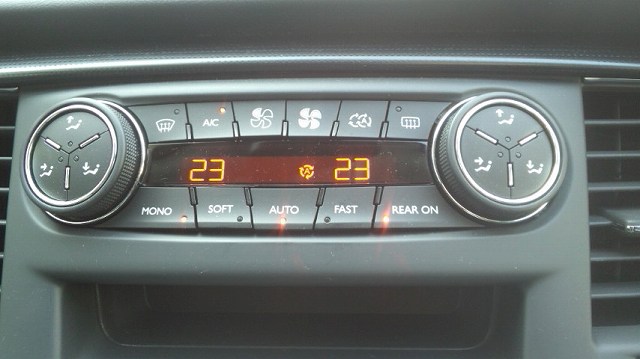 車のエアコン