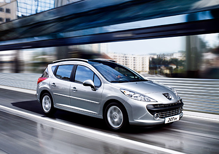 ＰＥＵＧＥＯＴに「新入生」