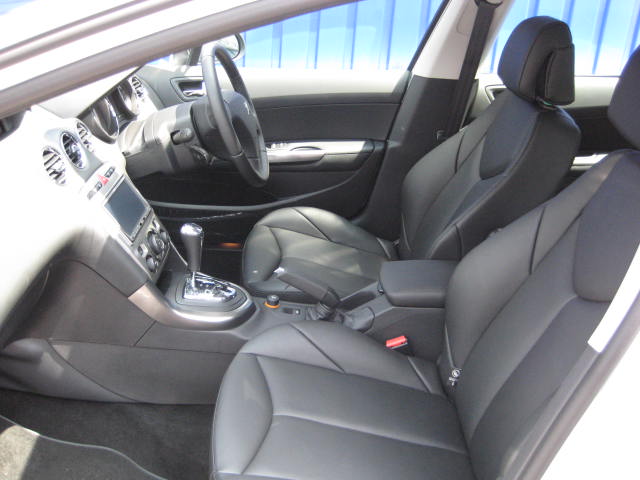 ★眩しい試乗車ご用意致しました★