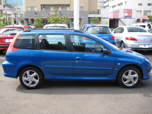 認定中古車入荷情報★特別限定車『２０６ＳＷセリースペシャル』入荷