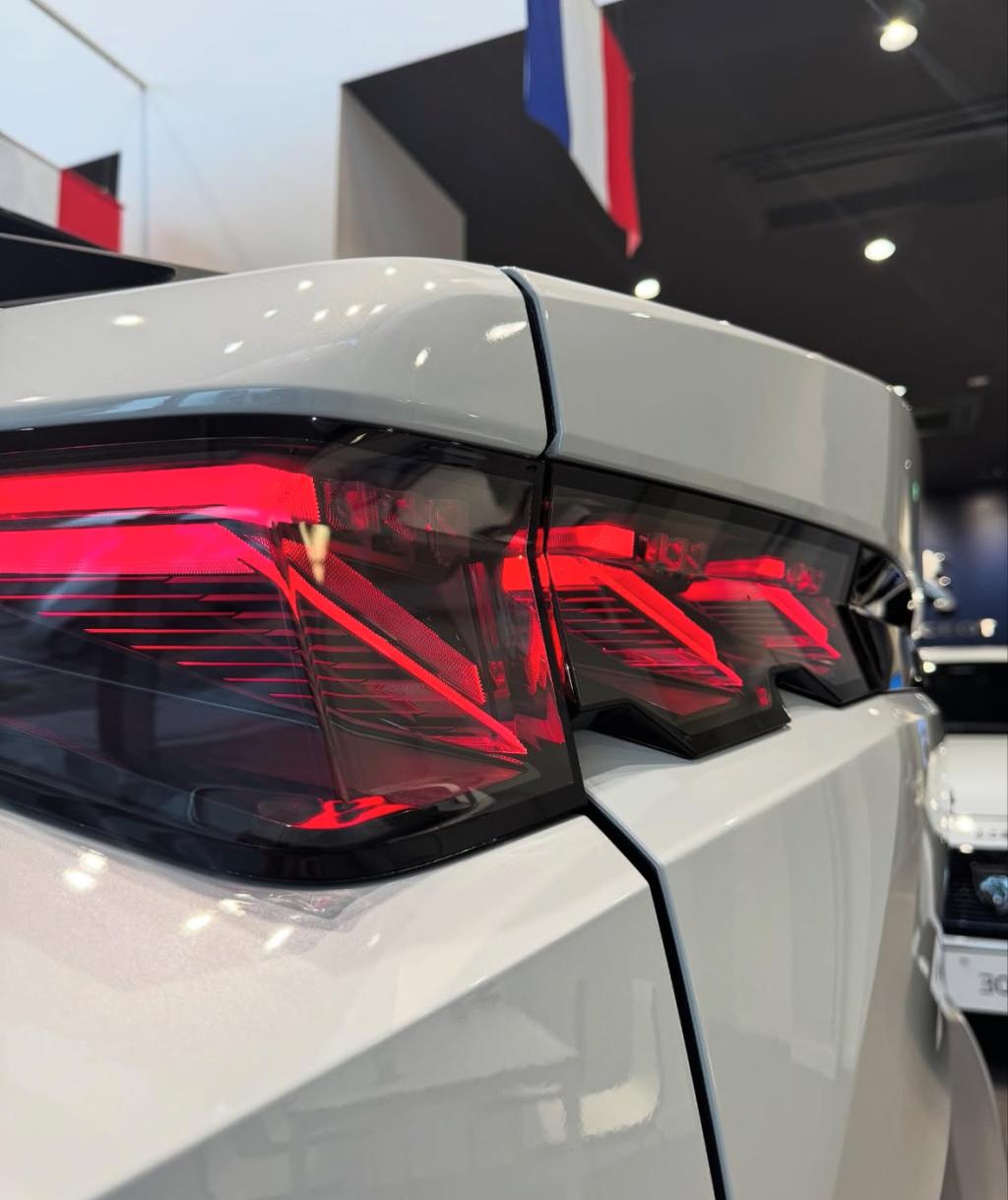 【　ＮＥＷ　3008 DEBUTフェアのお礼　】