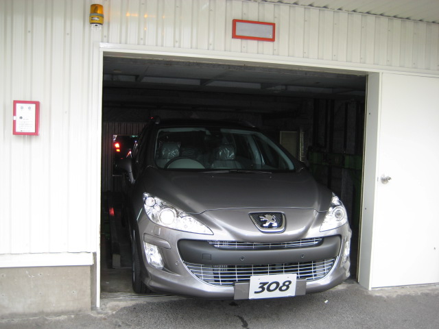 ３０８SW立体駐車場に入ります