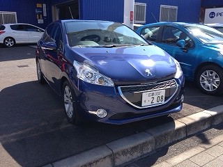 PEUGEOT208　試乗車