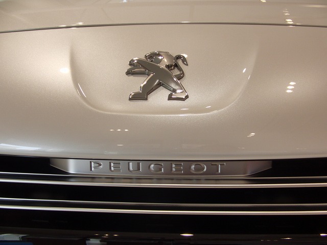 PEUGEOT RCZ フェイスリフト