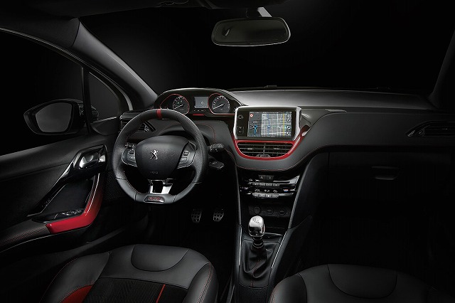NEW　PEUGEOT２０８　GTi