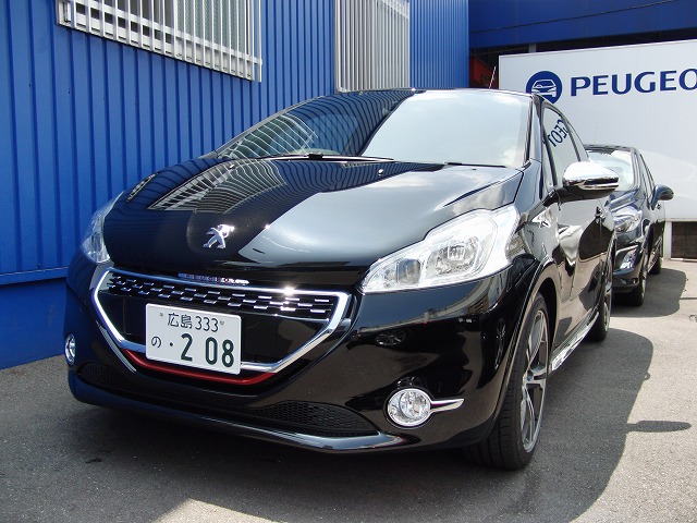 PEUGEOT 208 GTi XY デビュー