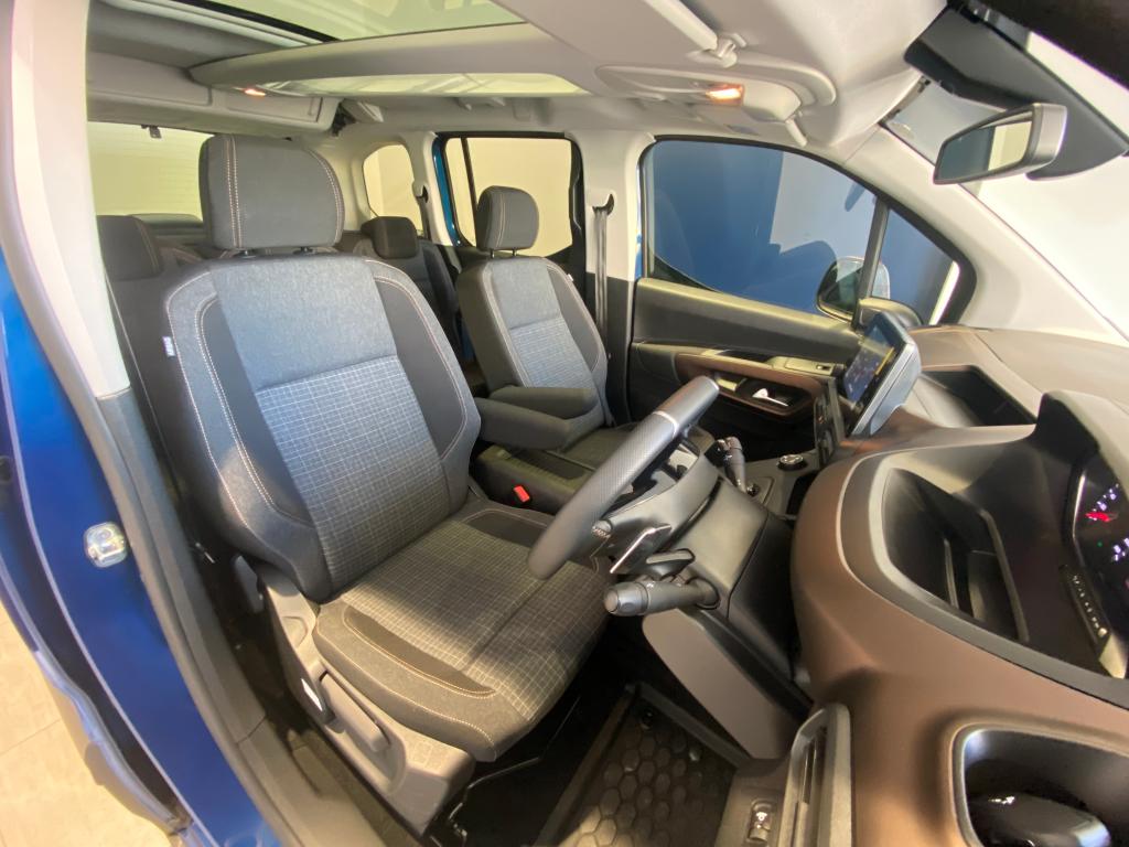 【　プジョー認定中古車のご紹介🐾　】